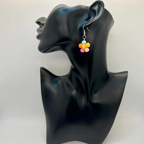 90s Earrings - Flower Earring - Rainbow Earring - Daisy Earring - Summer Earring - Picture 9 of 10
